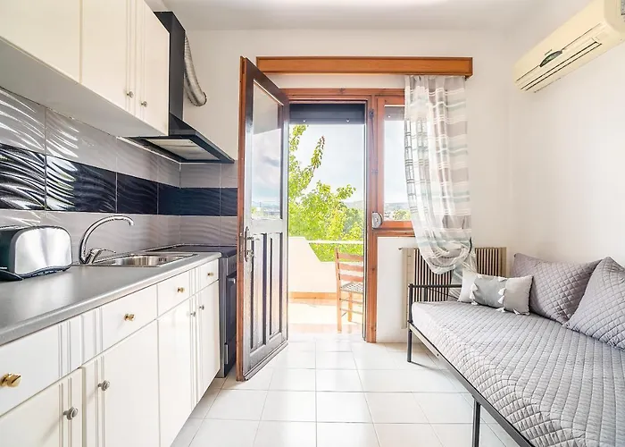 La Christine * Rhodes City